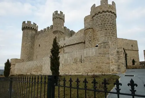 Castillo de Olmillos de Sasamón