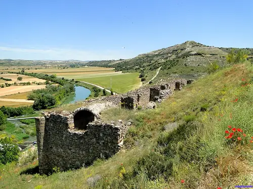 Castillo de Vállaga