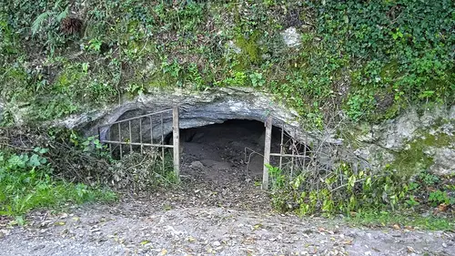 Cueva de Ermitia