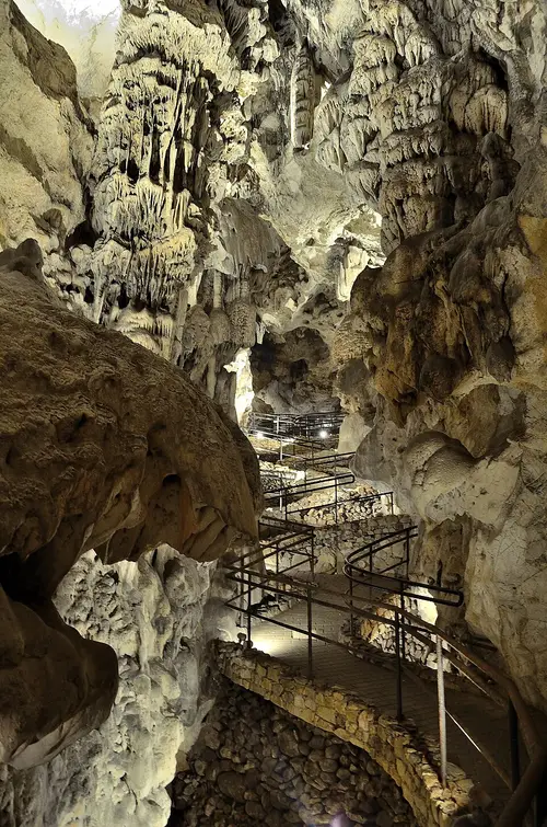 Cueva de las Ventanas