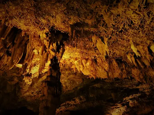 Cueva de Pozalagua