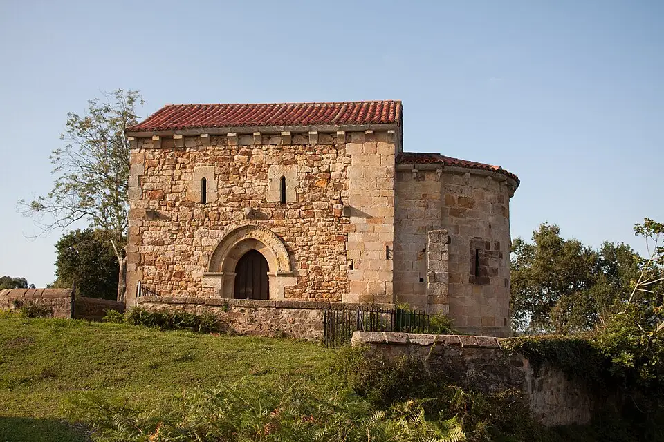 Ermita de San Miguel de Carceña