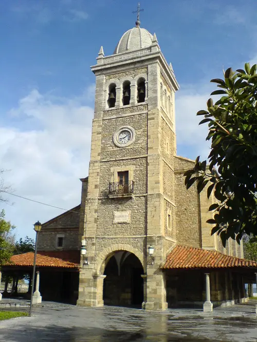 Iglesia de Santa María de Luanco