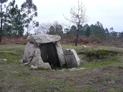 Necrópolis del monte Areo