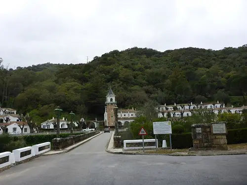 Poblado del embalse de los Hurones