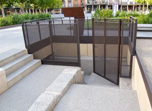 Refugio antiaéreo de la plaza de Cervantes de Alcalá de Henares